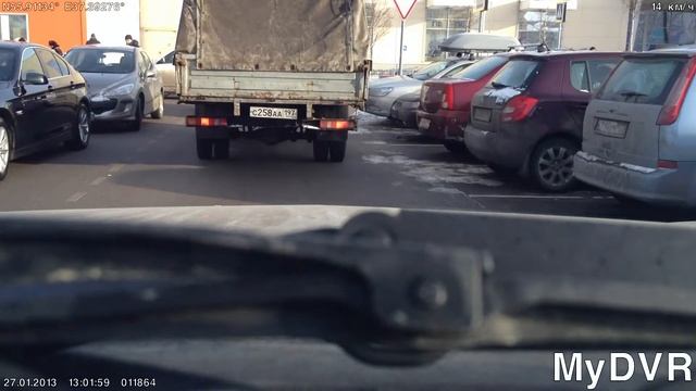 регистратор MyDVR Free на iPhone 4S (1920x1080) смотреть онлайн