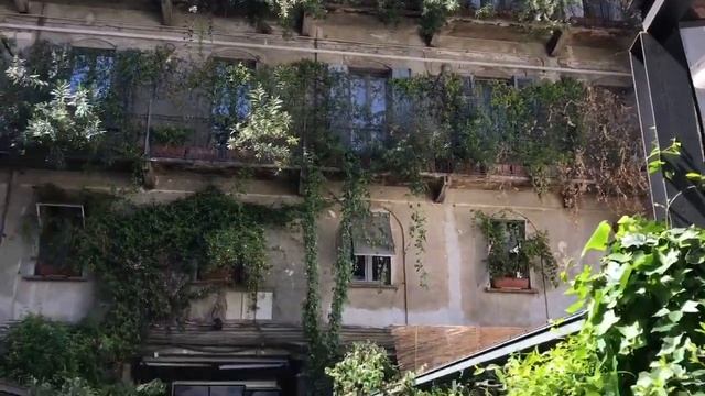 10 Corso Como, Milan Italy - April 2017 смотреть онлайн