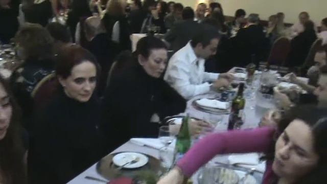 Dinner (SONY DCR SR62) смотреть онлайн
