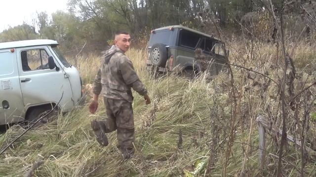 БАРСИК МОРДОЙ В ПОЛ! ПРОВАЛИЛСЯ В ЯМУ С УТРЕЧКА! ПОКА ЖДАЛ ПОМОЩЬ НАШЕЛ ТЯЖЕЛУЮ НАХОДКУ. КОП МЕТАЛЛ смотреть онлайн