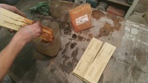 Покраска гипсовой плитки и изготовление стендов. Покраска смывом.