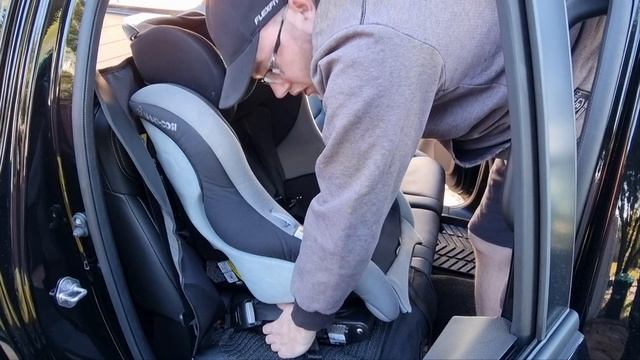 How to install car seats for children in a Ute смотреть онлайн
