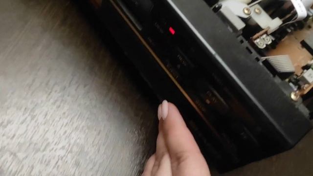 Видеомагнитофон Sharp VC-6V3DP смотреть онлайн