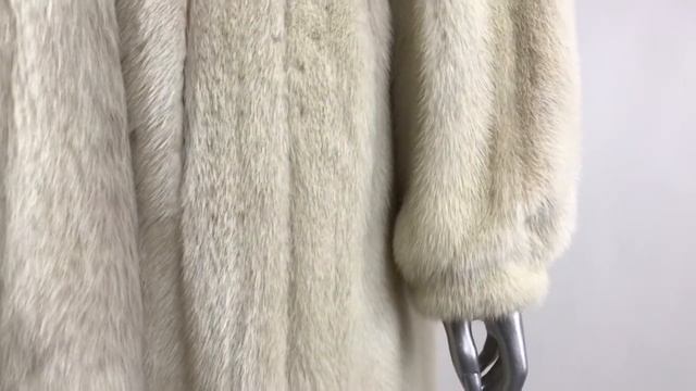 Pearl Mink Coat with Fox Trim смотреть онлайн