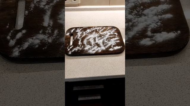 Как эффективно почистить разделочную доску. смотреть онлайн