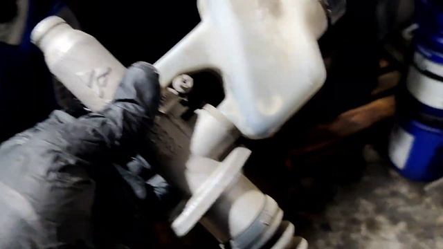 Peterbilt clutch pedal master cylinder replacement! смотреть онлайн