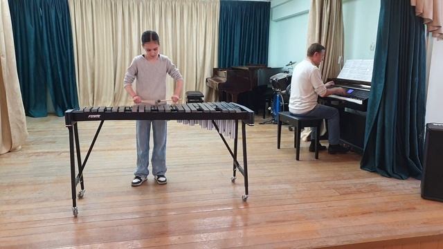 Урок: М. Глинка "Краковяк" из оперы "Иван Сусанин" . Голова Милана, 12 лет. смотреть онлайн