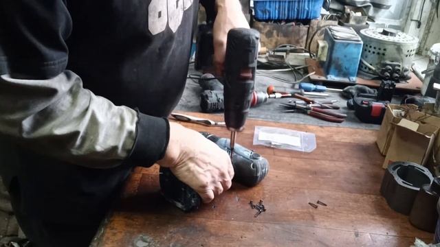 Собираем шуруповёрт| Bosch GSR180LI смотреть онлайн