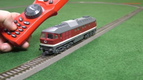 H0 1/87 scale Train Start Set gets unboxed and tested!
