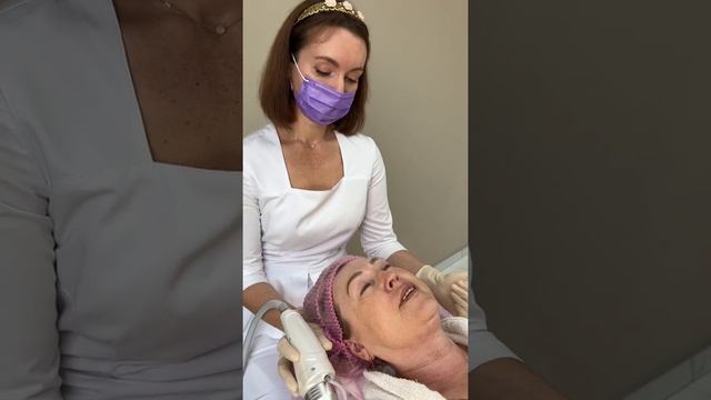 Микроигольчатый фракционный РФ-лифтинг