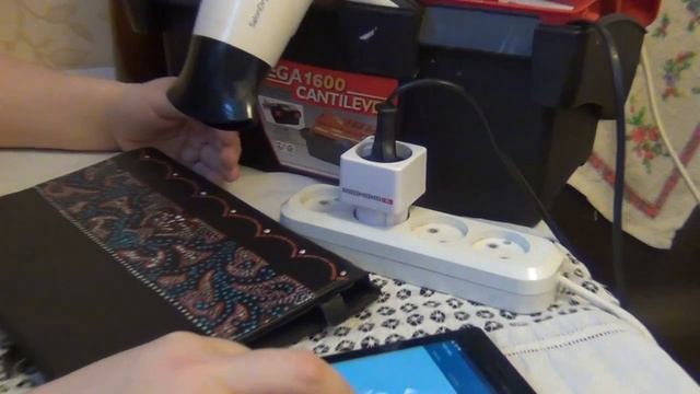 Смарт розетка REDMOND помогает делать декупаж