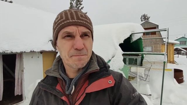 ЗАМЕРЗАЕМ НА ДАЧЕ. На Урале зима -20 -28С Надо утеплять дом. Купили дачу смотреть онлайн
