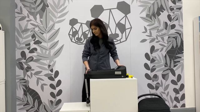 How to fit the Silver Cross Simplifix Isofix Base and Simplicity Car Seat смотреть онлайн