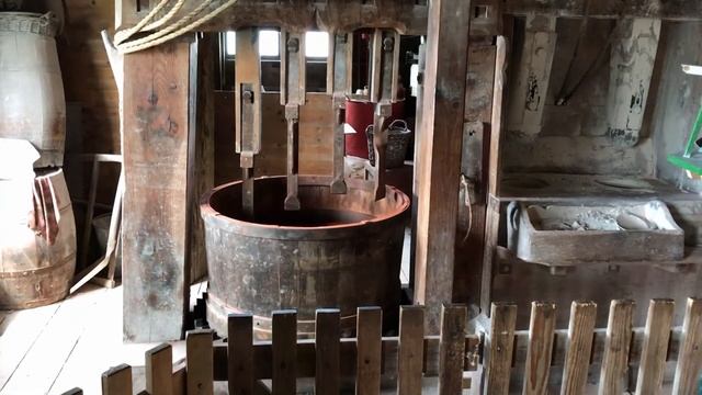 Zaanse-Schans Ветряные мельницы смотреть онлайн