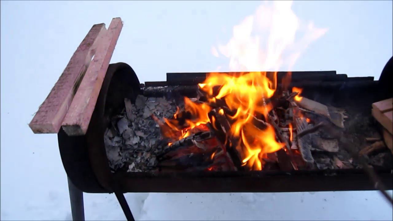 Отдыхаем. Жарим шашлык. Снег по колено. смотреть онлайн