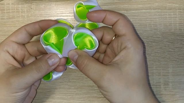 Цветы из лент канзаши. Как сделать цветы из лент. Цветы из лент. смотреть онлайн