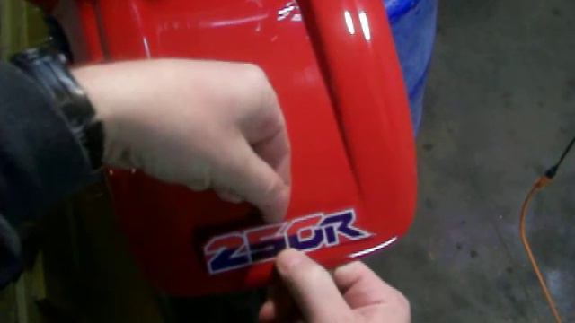 1985 Honda atc 250r Front Fender & Head Light Decal Install смотреть онлайн