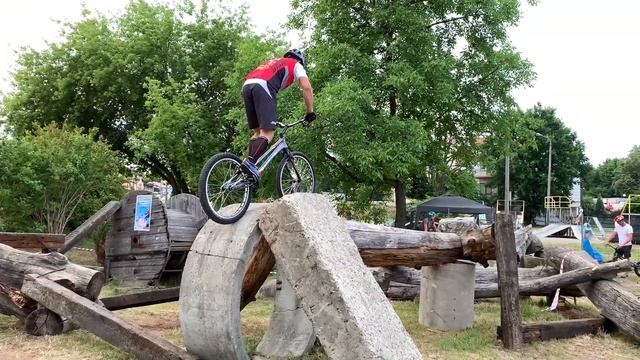 Mistrzostwa Polski z Trialu rowerowego. ŚWIDNIK/POLAND смотреть онлайн