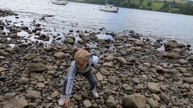Van Life | 500 miles | 9 days | 3 Camp sites | 2 children | 1 campervan - Day 2 смотреть онлайн