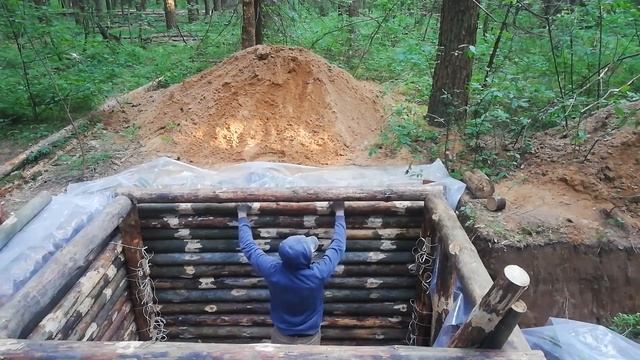 ЗЕМЛЯНКА ПРЕОБРАЖАЕТСЯ | ПОДНЯЛ СТЕНЫ | АТАКА КОМАРОВ - Часть 5. смотреть онлайн