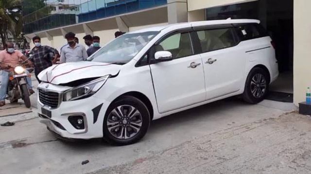 New kia carnival facelift 2023|2023 kia carnival mpv Review| I Me Myself? смотреть онлайн