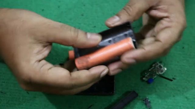 Sony NP-F 330/550 Battery Replace смотреть онлайн