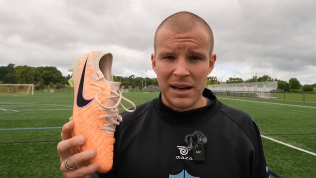 NOT For Wide Footed Footballers?? смотреть онлайн