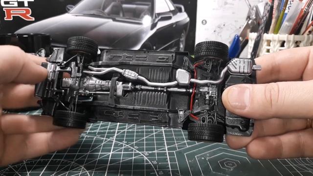 Сборка модели - NISSAN SKYLINE GT-R - R 32 1/24 (TAMIYA) смотреть онлайн