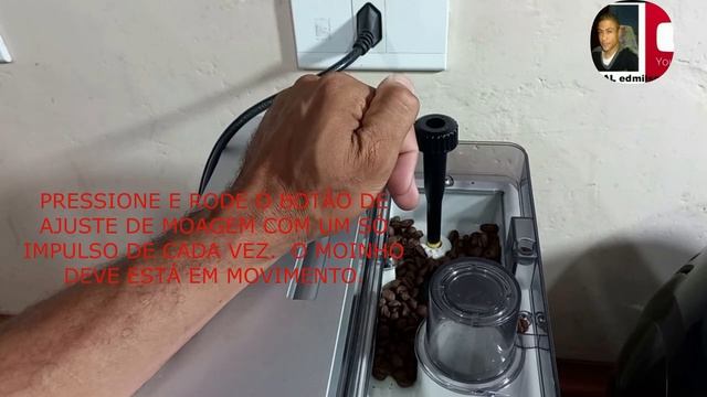 SAIBA COMO DEVE SER FEITO O AJUSTE DO MOINHO DA SAECO LIRIKA #cafe #expreso #saeco смотреть онлайн