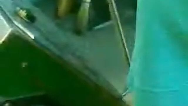 Вырезание большого круглого отверстия для буржуйки. смотреть онлайн