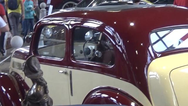 Ford Popular 103E, 1954., veterán autó, Oldtimer Show, 2018., v180414-1-140 смотреть онлайн