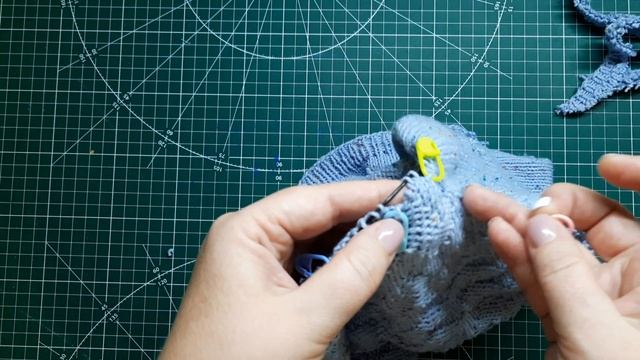 Исправить реглан сверху, отрезаем горловину, сокращаем петли/Перевязать горловину/перевязать регла смотреть онлайн