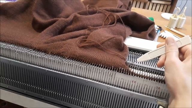 Как связать горловину Как оформить горловину на вязальной машине смотреть онлайн