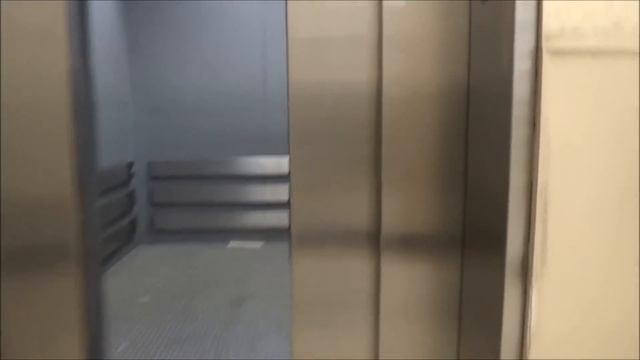 Schindler Service Elevator at Former Century 21 Stores in Westbury, NY смотреть онлайн