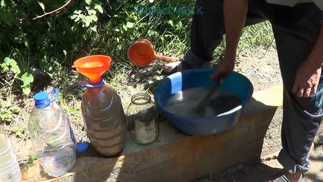 Йод кристаллический и горная порода