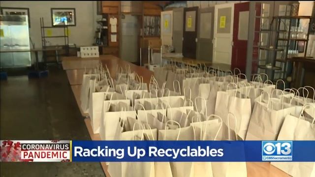 Racking Up Recyclables смотреть онлайн