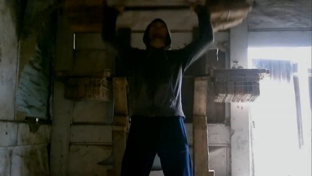 Силовая тренировка в деревне