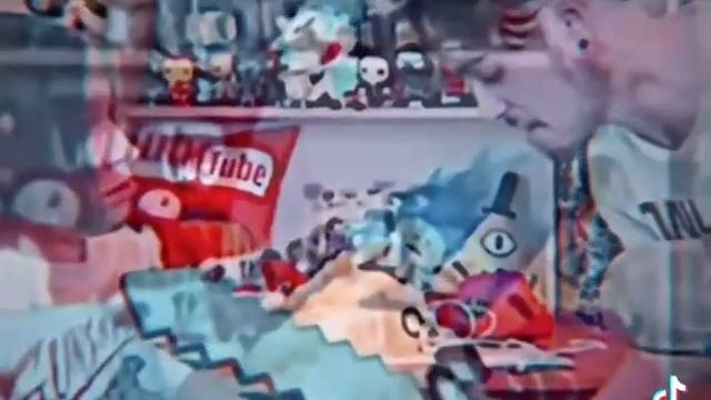 завтра мне подарят комп и я буду снимать там Майнкрафт смотреть онлайн