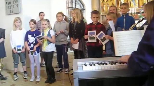 Mini konfirmanderne synger смотреть онлайн