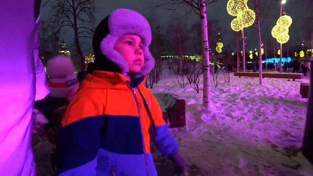 Прогулка по Парку "Зарядье" смотреть онлайн