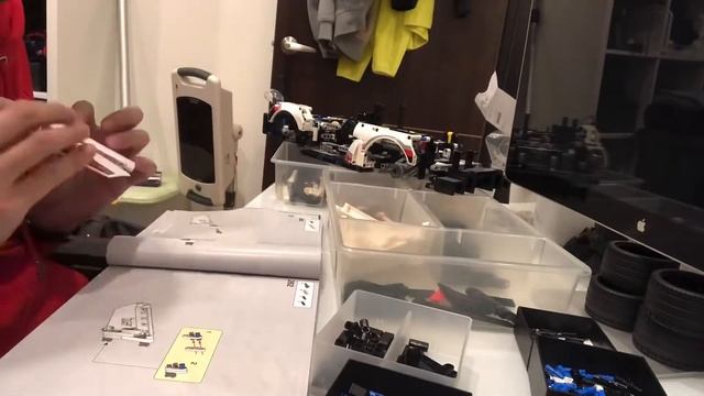 樂高LEGO 42096 Porsche 911 RSR 製作 смотреть онлайн