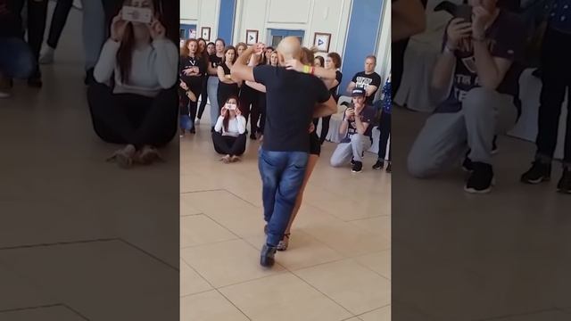 Messias Maricoa feat. Tchobolito Mr. Papel - Bala | Kizomba por Ben & Ana смотреть онлайн