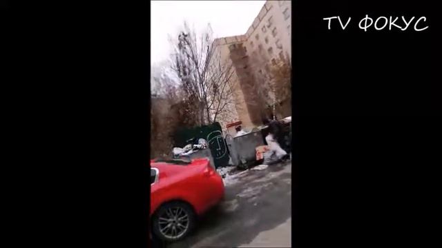 Картон. Нищета в городе. Сбор макулатуры. Выживание в городе. Улица Жилянская. Киев. Украина. 2019 смотреть онлайн