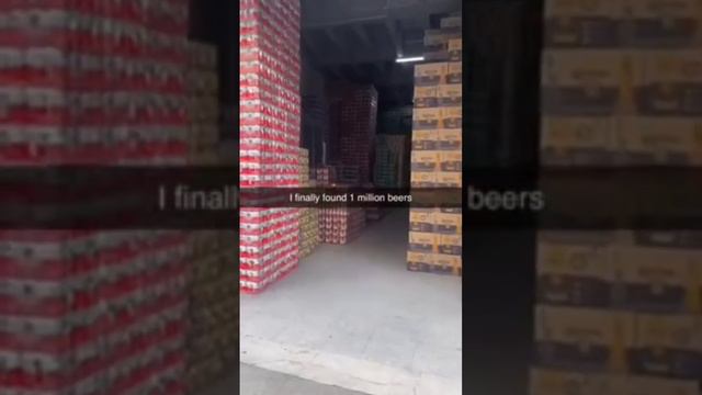 Собрались с друзьями на балет. Показываю запасы пива