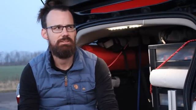 Fotograf lebt vollzeit in seinem Auto - Dachzelt - Nomade Thilo Vogel смотреть онлайн