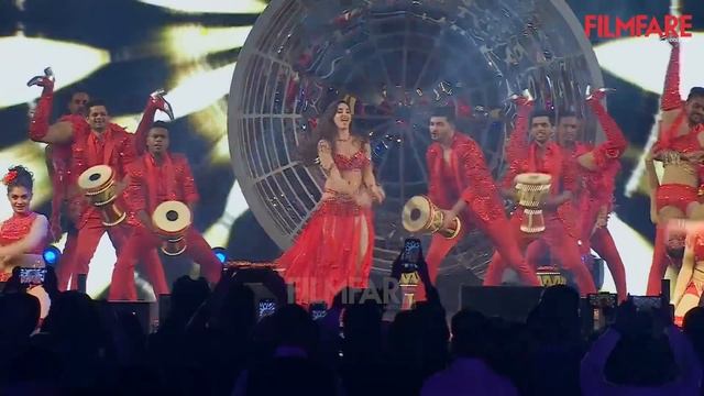 Nora Fatehi Dance Performance