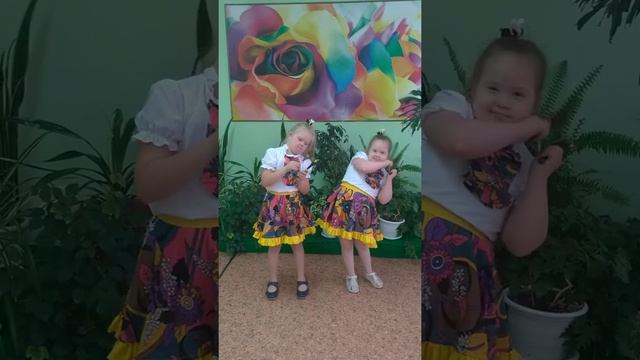 Логоритмический ансамбль "Ложки - поварешки" смотреть онлайн