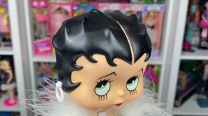 Чёрно-белая звезда красочного настроения. Обзор и распаковка куклы Betty Boop Talking doll