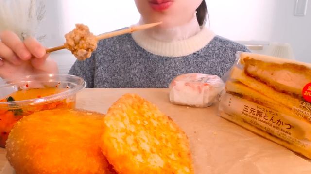 【咀嚼音】セブンイレブンを爆食する日｜Seven-Eleven Eating Sounds/ASMR/mukbang смотреть онлайн