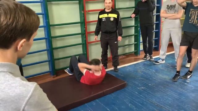 Эстафета между сборными 9-х, 10-го и 11-го классов школы #49 ко Дню гражданской обороны смотреть онлайн